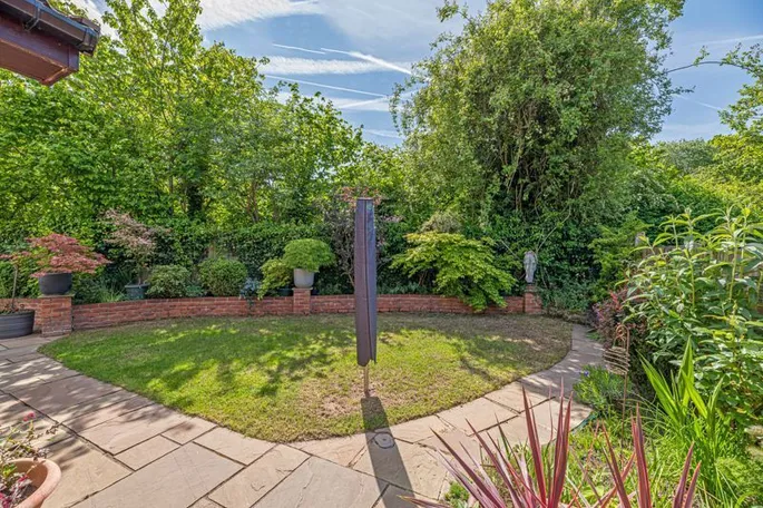 Property carousel image 15