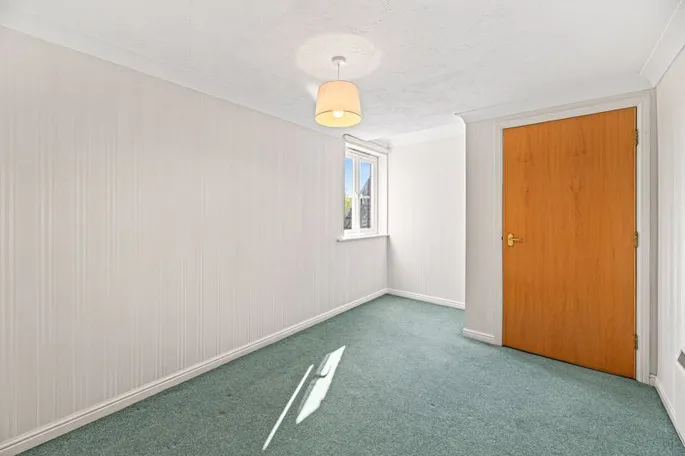 Property carousel image 10