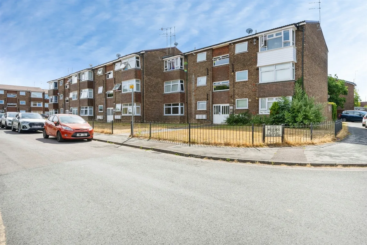 West Side, Doggett Street, Leighton Buzzard