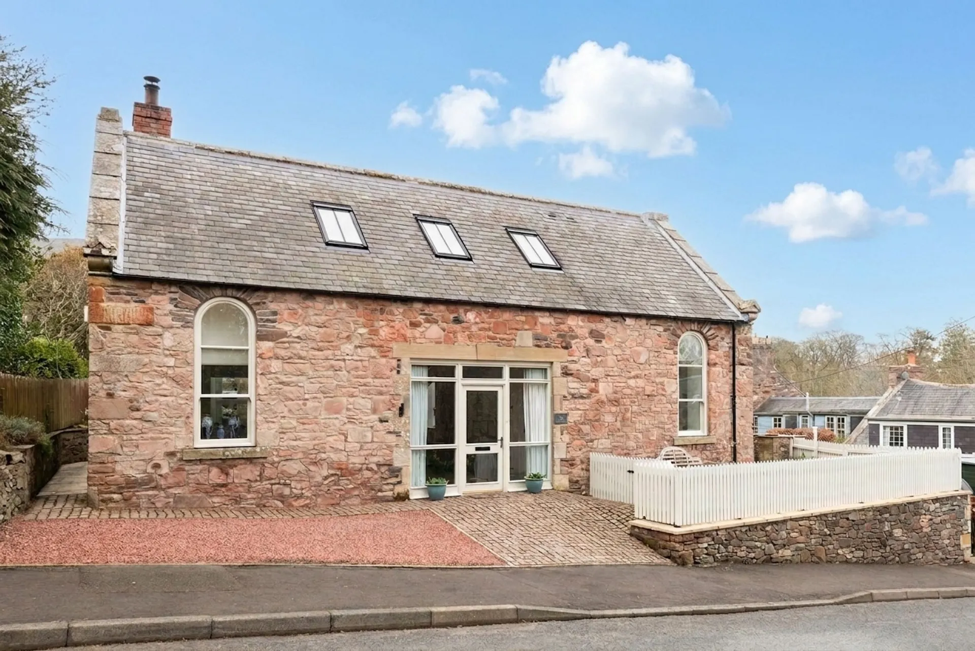 Property photo top 0