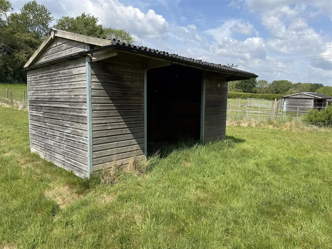https://mr0.homeflow-assets.co.uk/files/photo/image/48090/1367/_x_/dqABZ4_Tv0eFPg54-T0Lhg.jpg