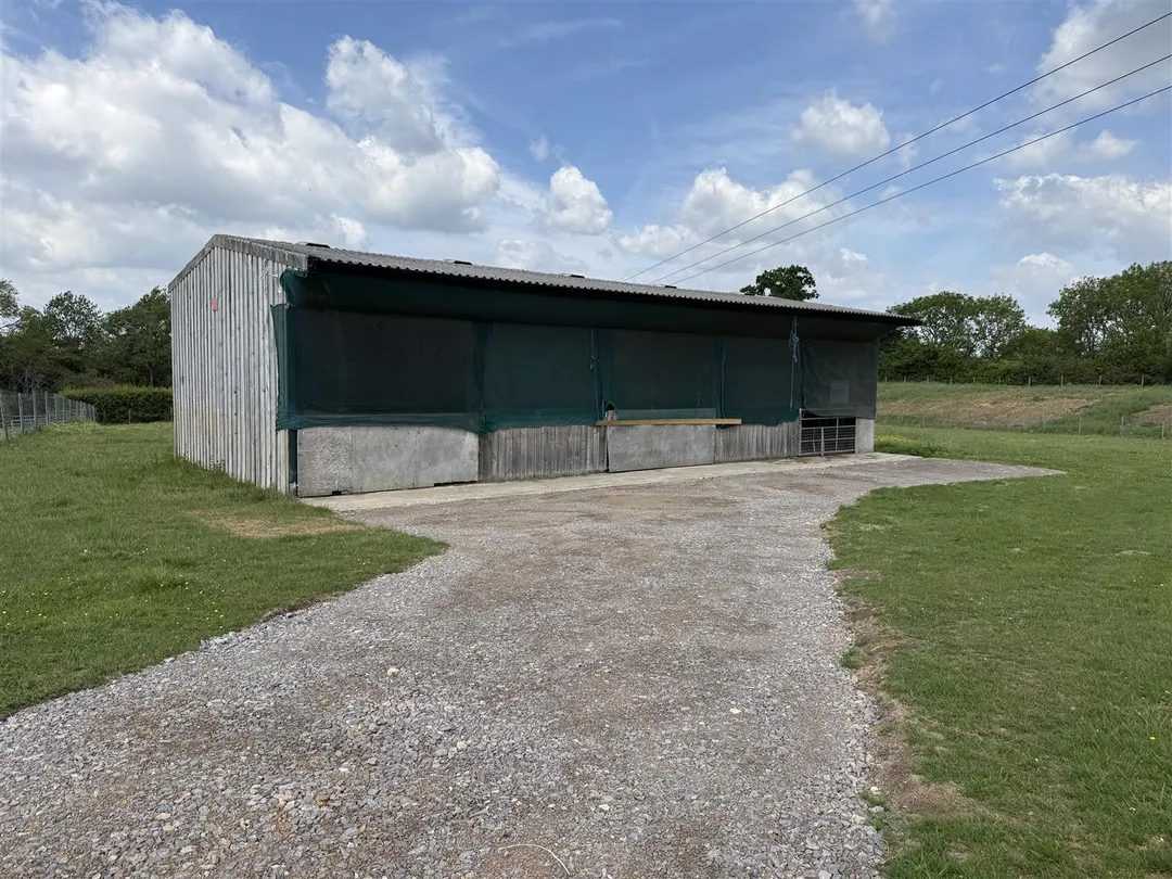 https://mr0.homeflow-assets.co.uk/files/photo/image/48090/1373/_x_/h6FEn6IU7kWLh2pyLPxTXA.jpg