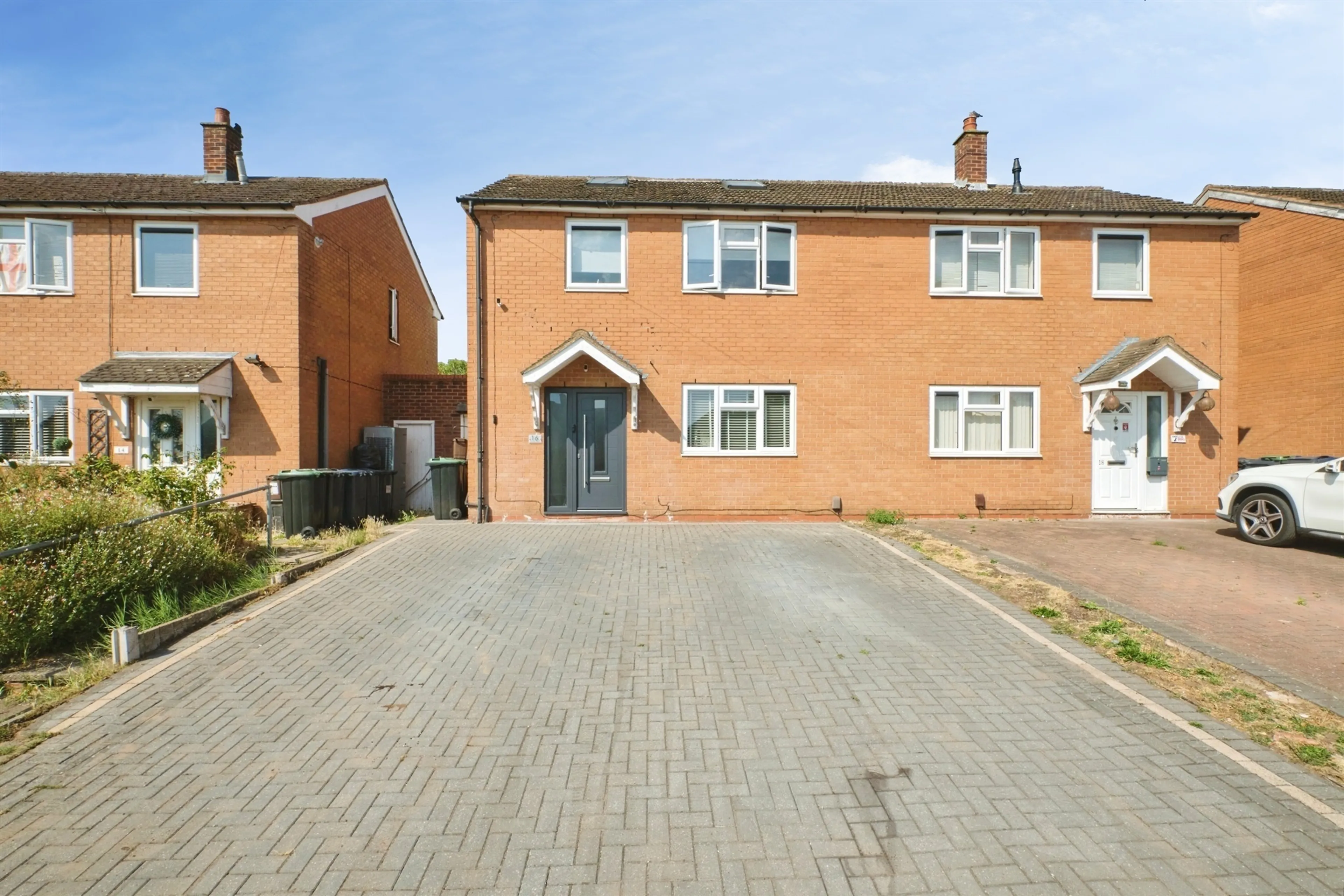 Property photo 0