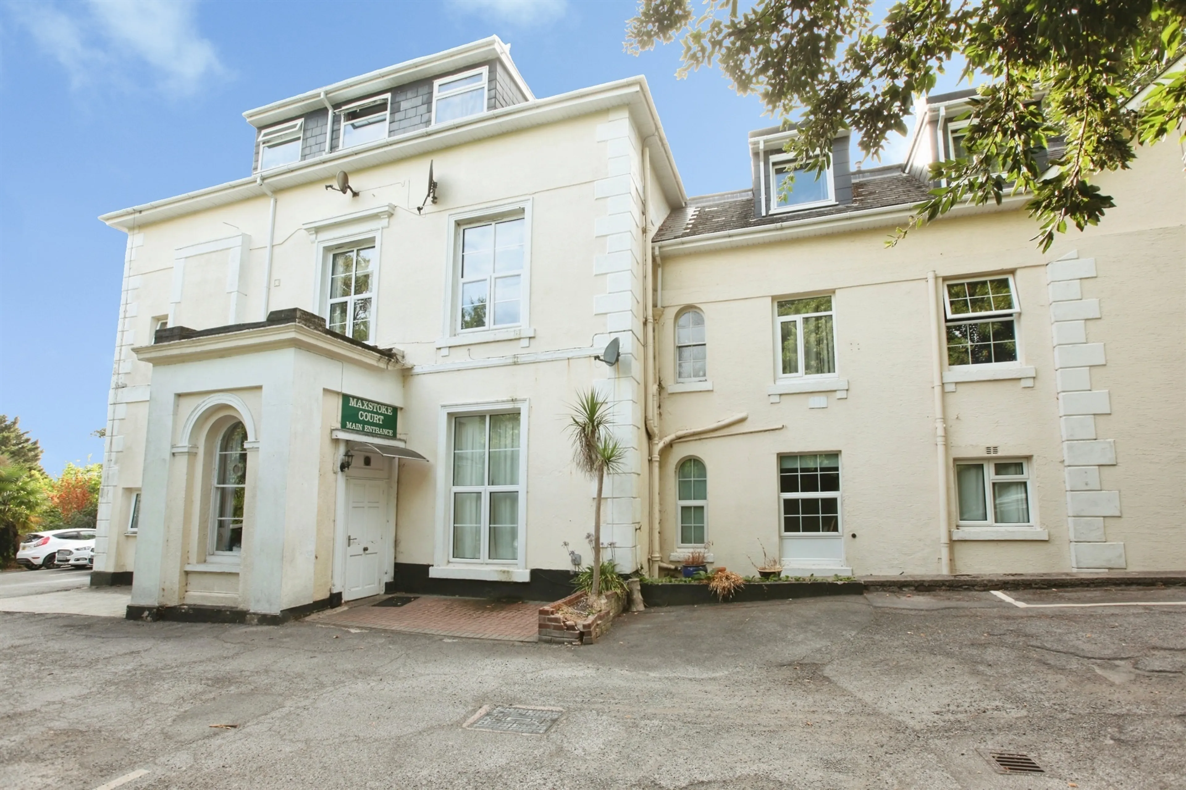Property photo 0