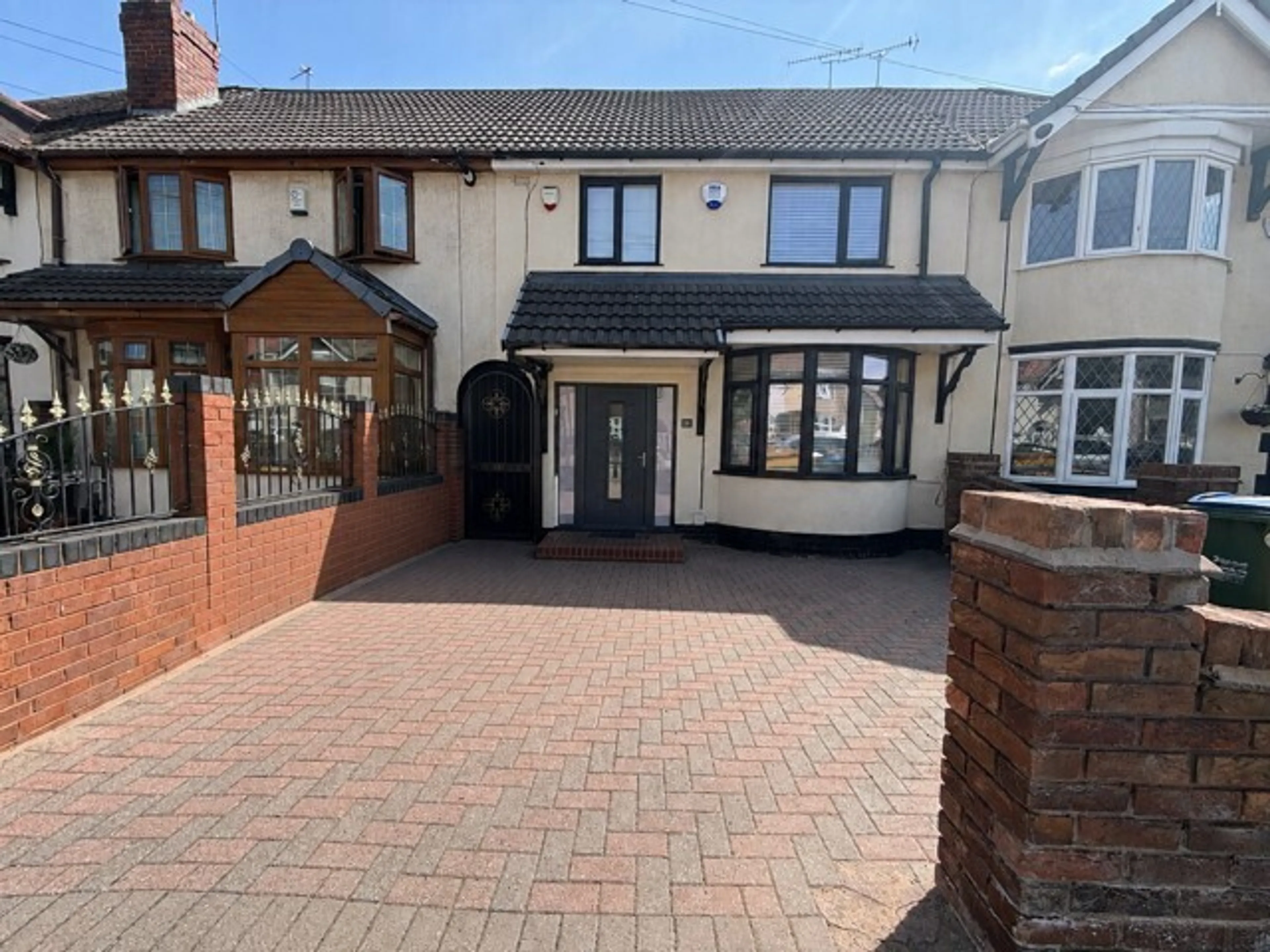 Property photo 0