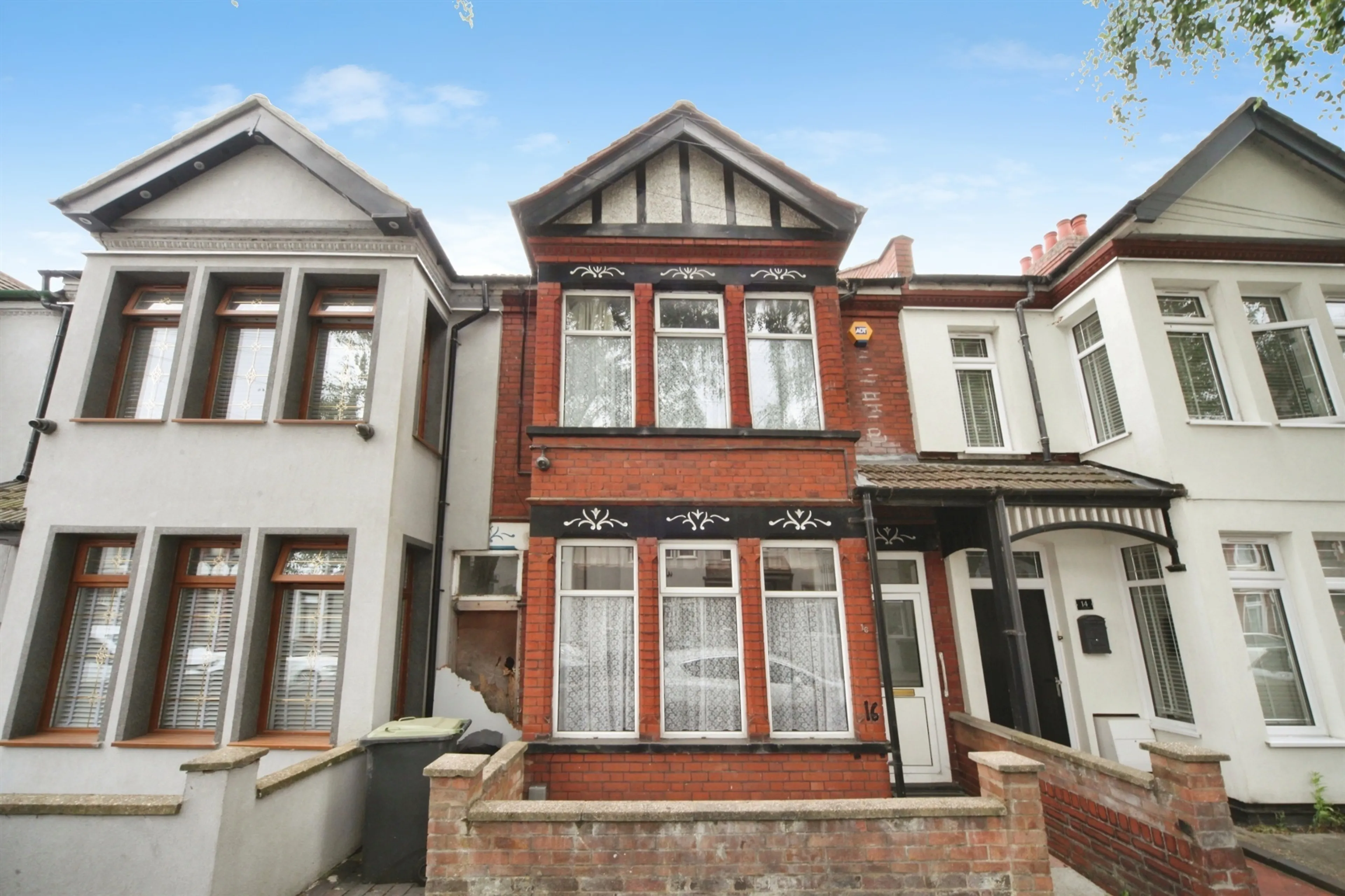 Property photo 0