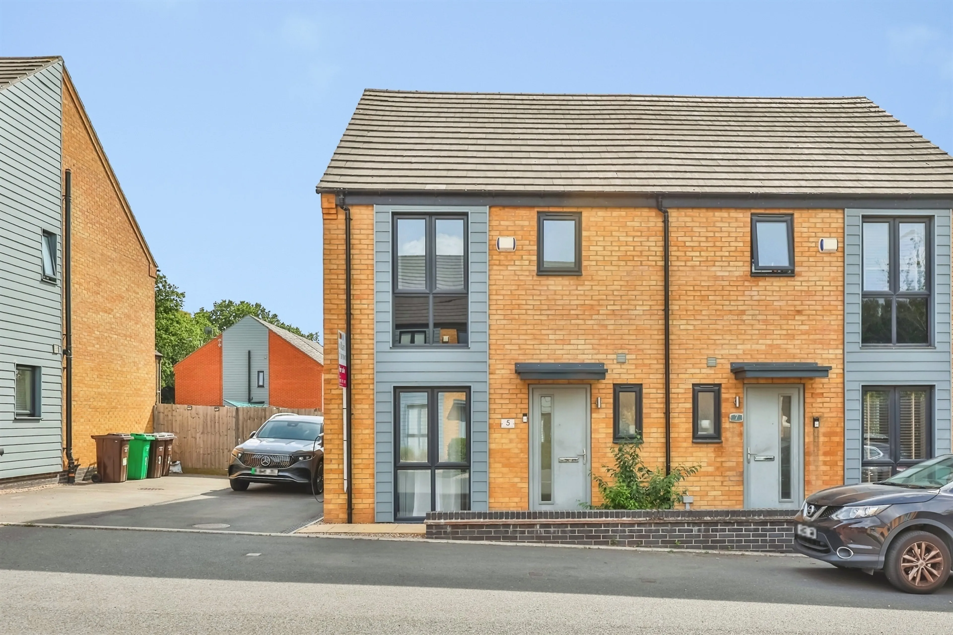 Property at Headstocks Close, Nottingham