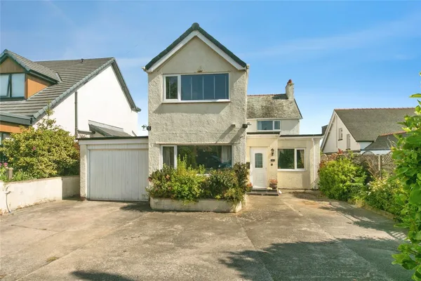 Glan Y Mor Road, Penrhyn Bay, Llandud...