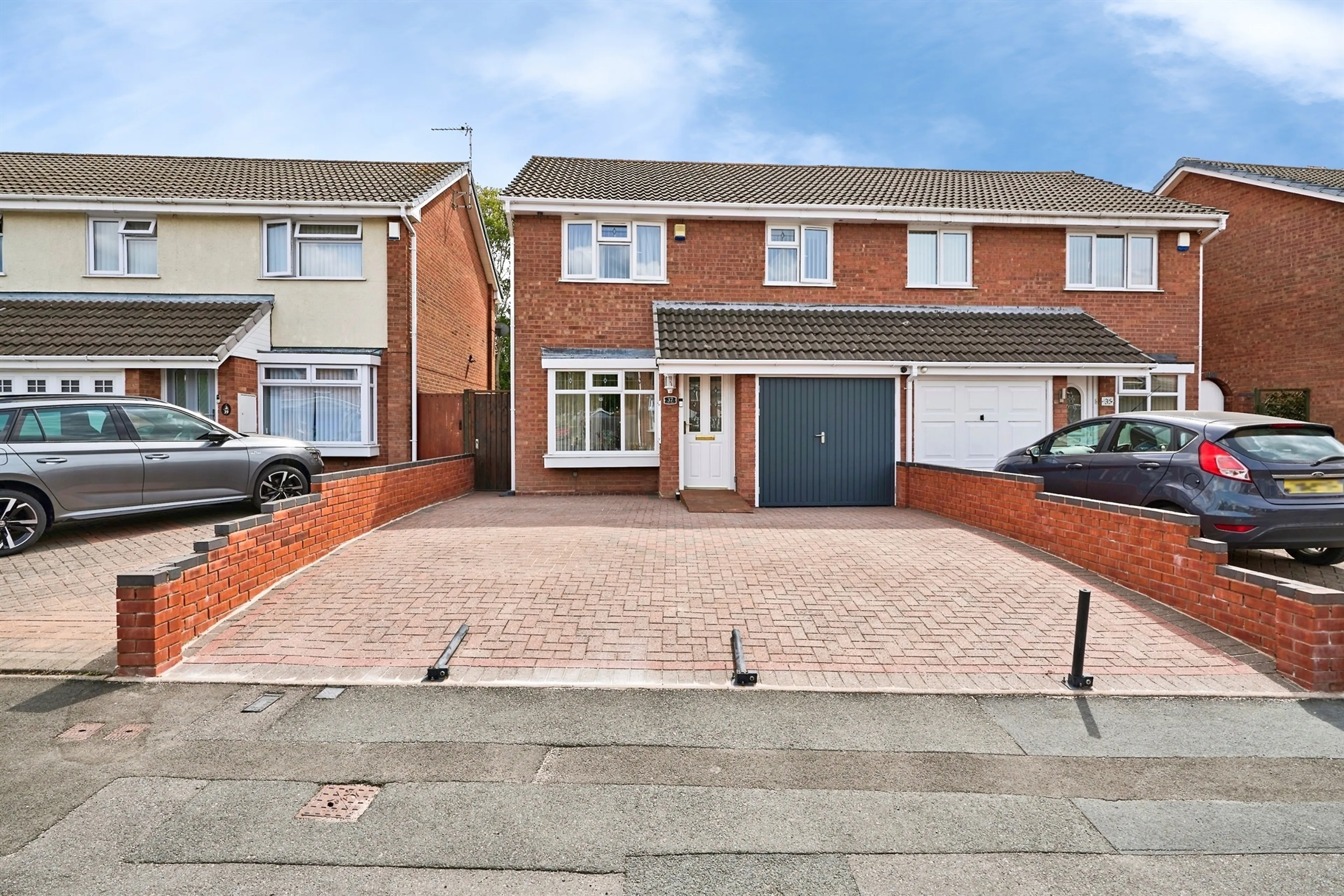 Property at Wooding Crescent, Tipton
