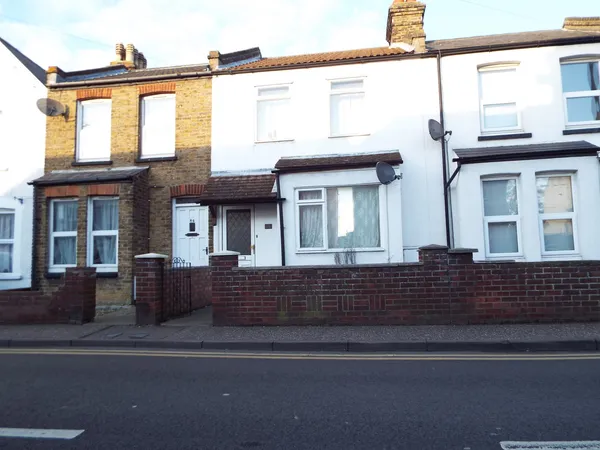 2 Bedroom House, St. Osyth Road, Clac...