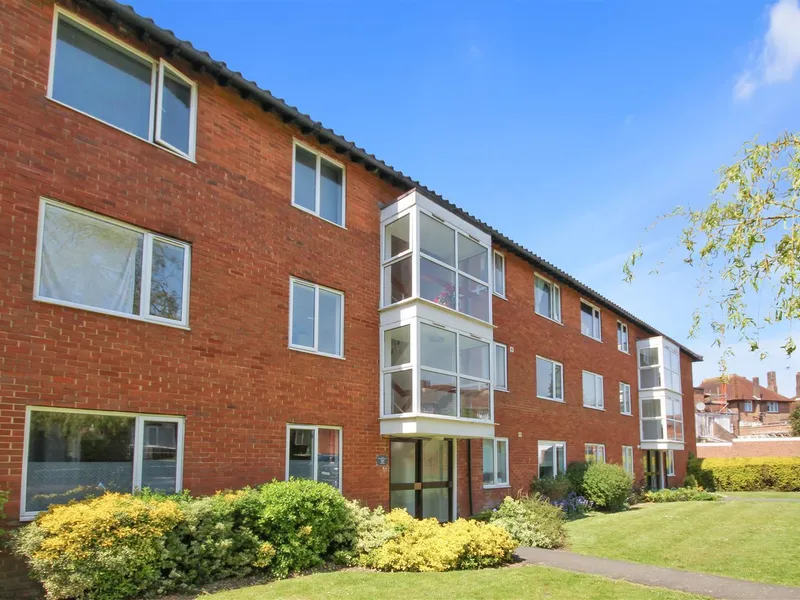 Property thumbnail 1 out of 3