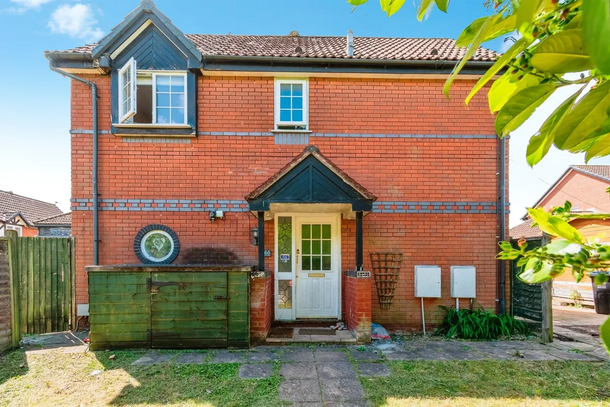 Sandown Drive, Chippenham