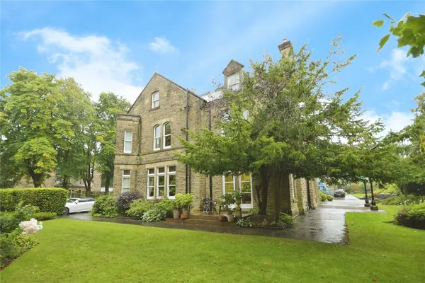 Lismore Road, Buxton, Derbyshire, SK17