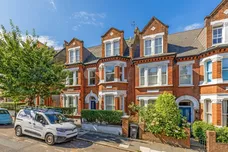 Gubyon Avenue London SE24 photo 1