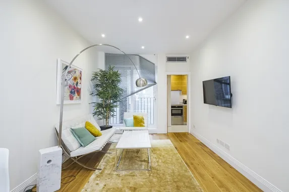 37 Eagle Street London WC1R