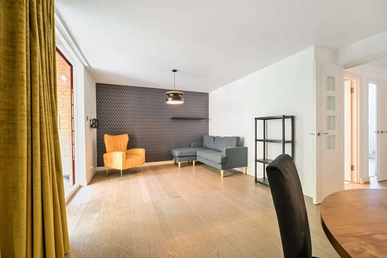 Bridgeport Place, Wapping, E1W photo 3