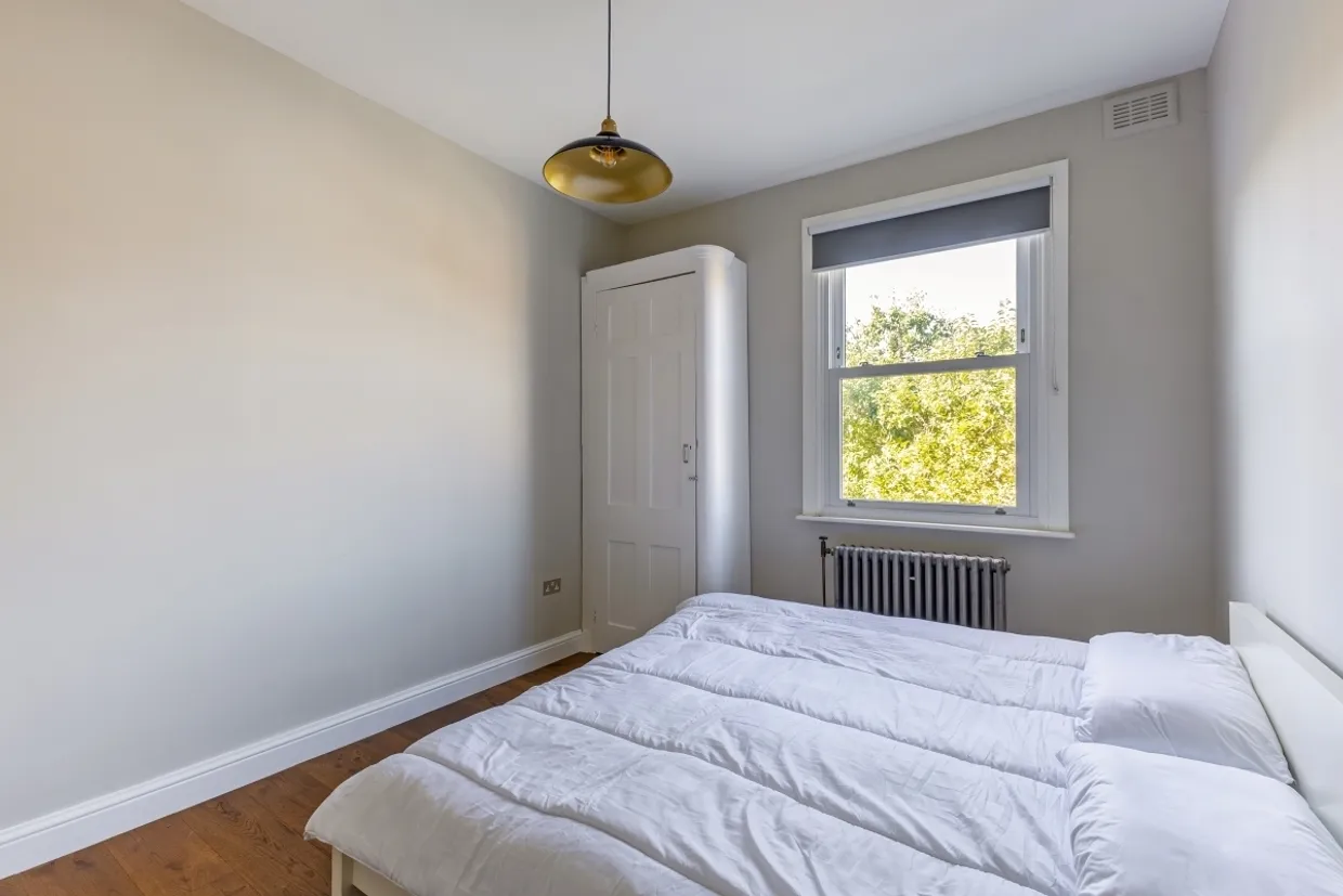 Gubyon Avenue London SE24 photo 10