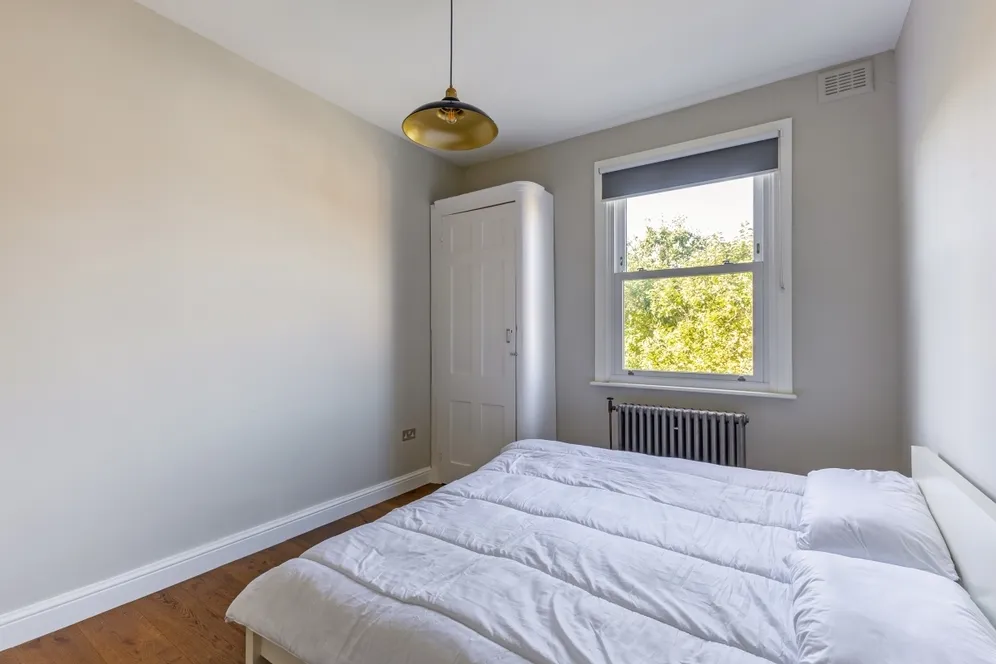 Gubyon Avenue London SE24 photo 10