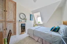 Raglan Road Reigate RH2 photo 10
