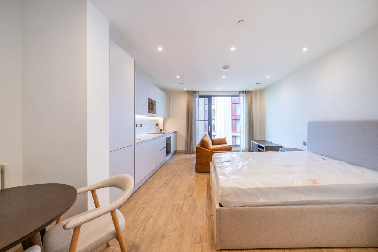 11 Selborne Road London E17 photo 3