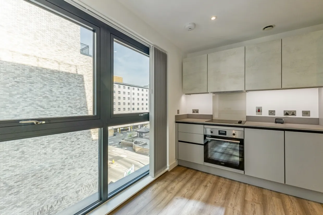 Herschel Street Slough SL1 photo 11
