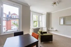 Gubyon Avenue London SE24 photo 14