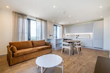 11 Selborne Road London E17 photo 3