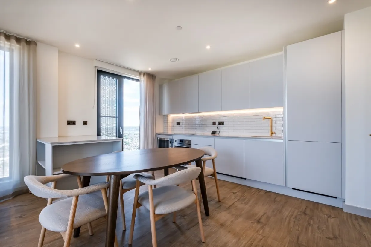 11 Selborne Road London E17 photo 4