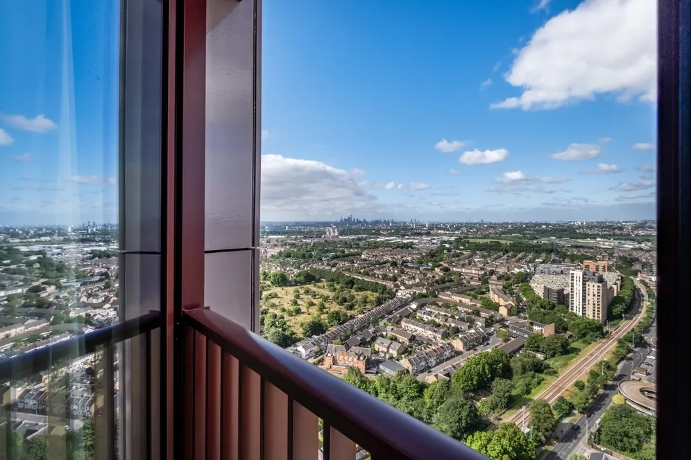 11 Selborne Road London E17 photo 6