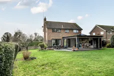 Mill Close Horsham RH13 photo 12