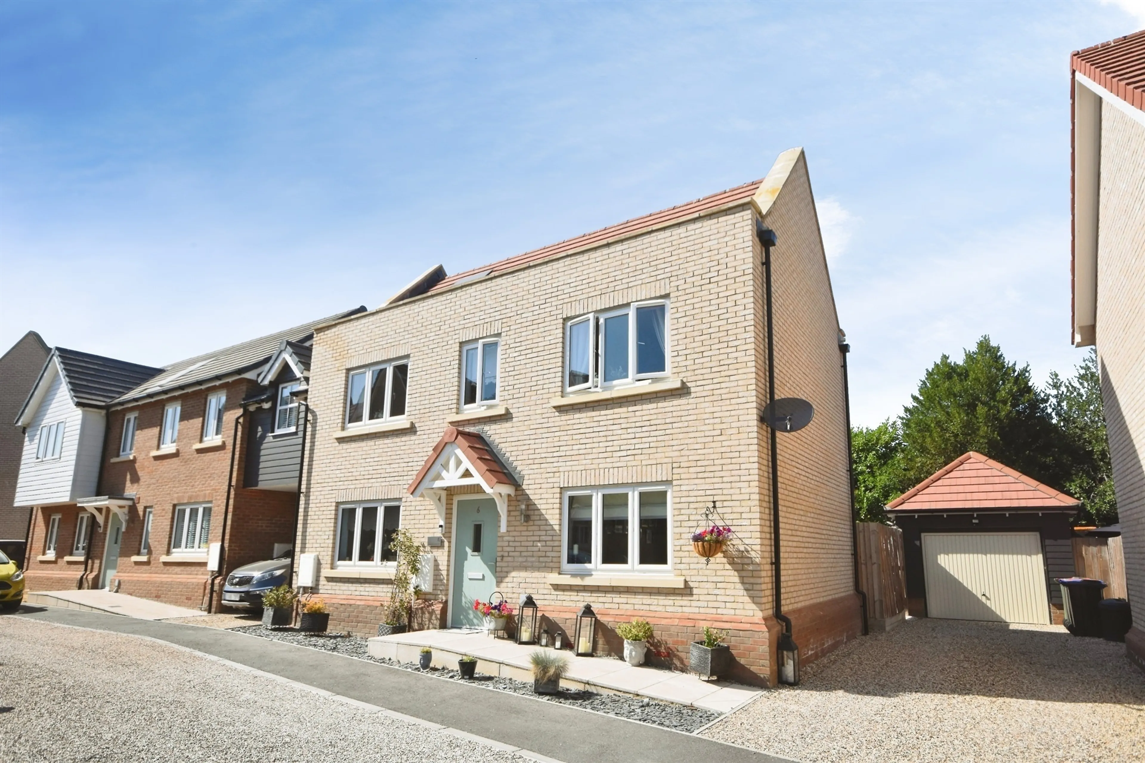Property at Mansion Garden Close, Braintree