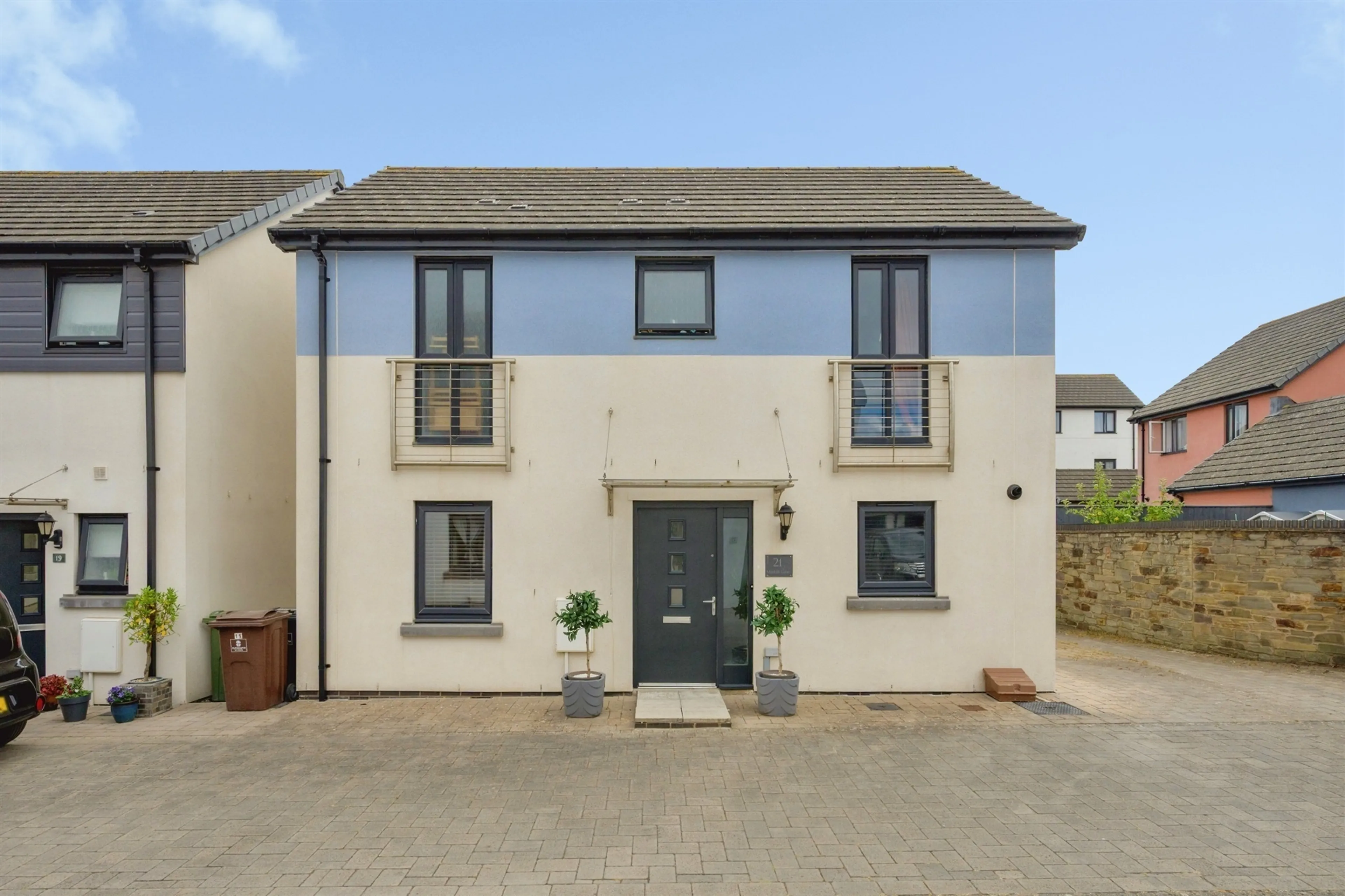 Property photo 0