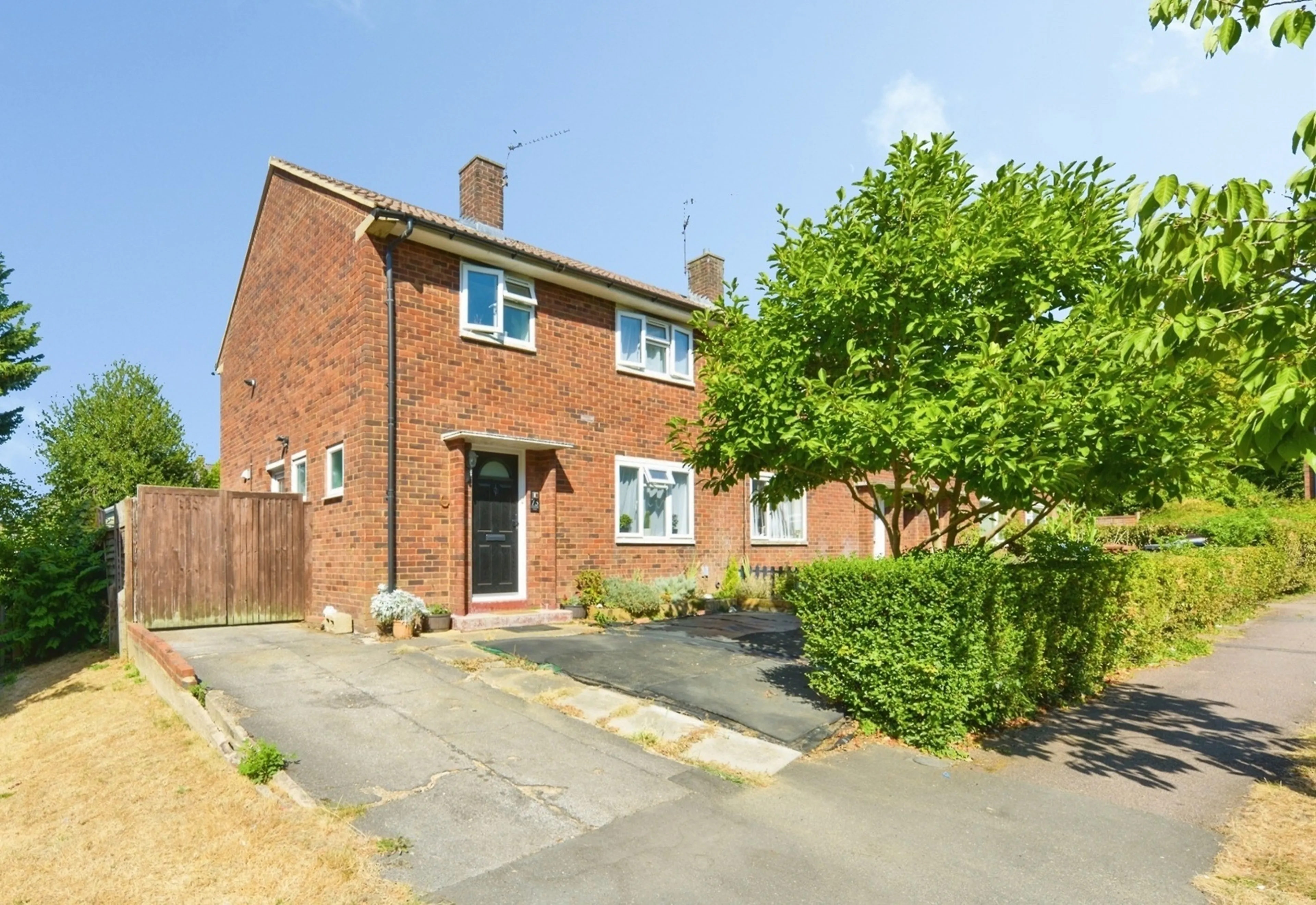 Property at Raymonds Plain, Welwyn Garden City