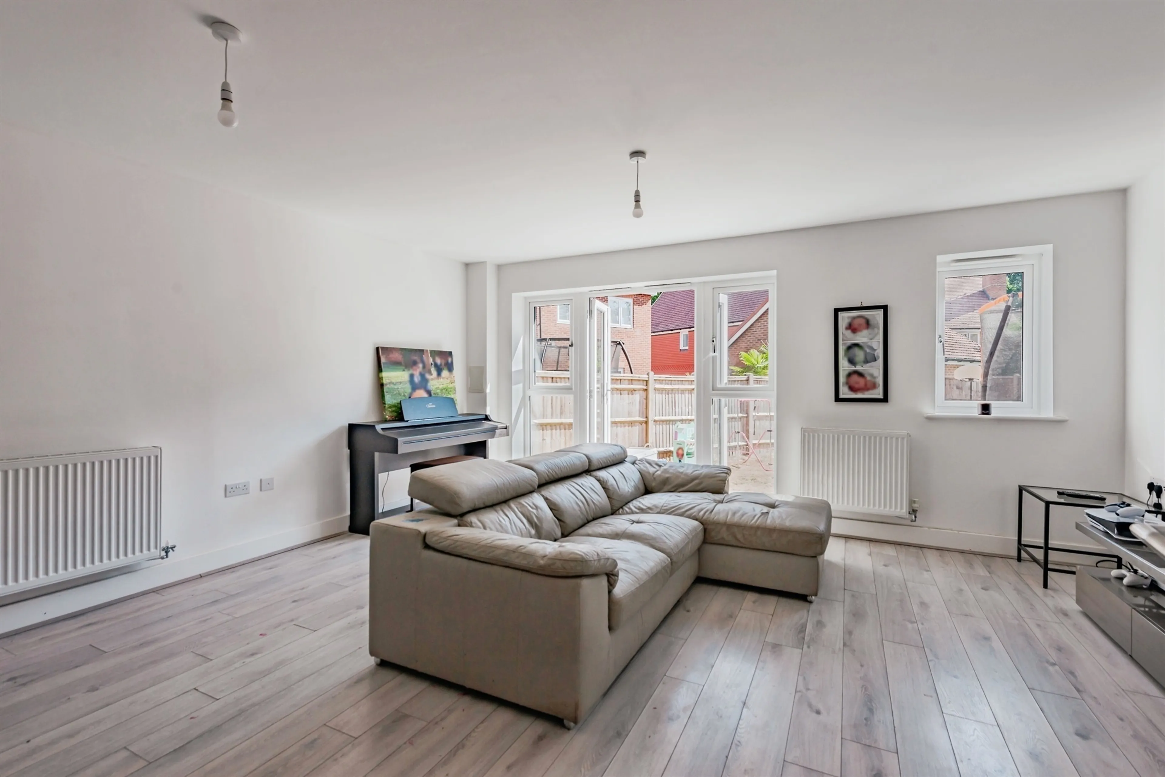 Property at Holly Drive, Copthorne, Crawley