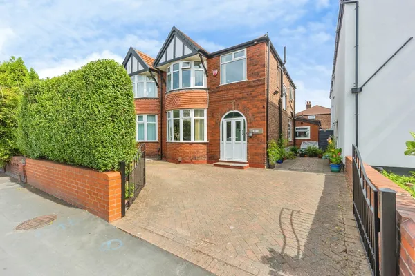 Parrs Wood Road, Didsbury, Manchester...