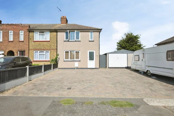 Hall Avenue, Aveley, South Ockendon, ...