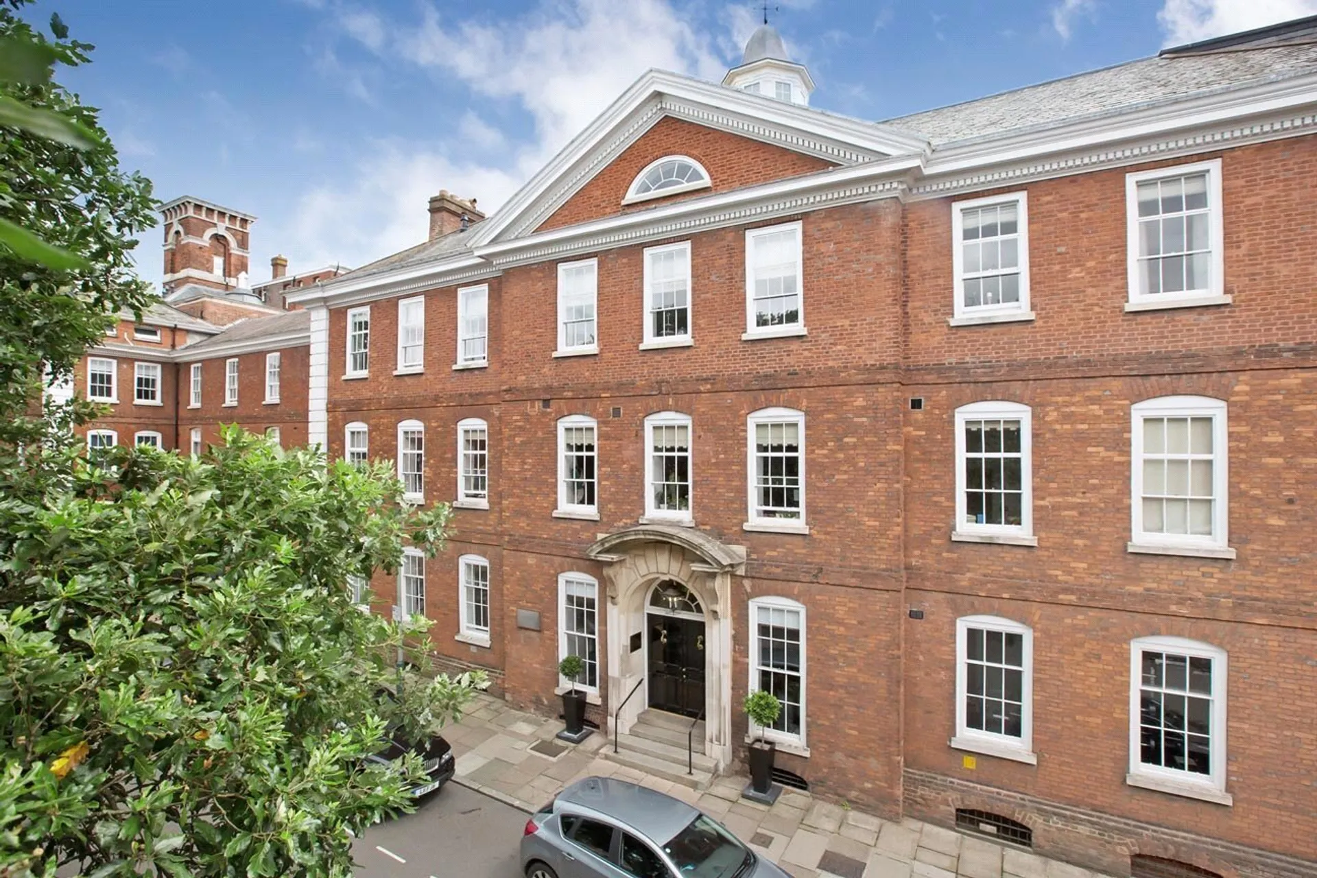 Property photo top 0