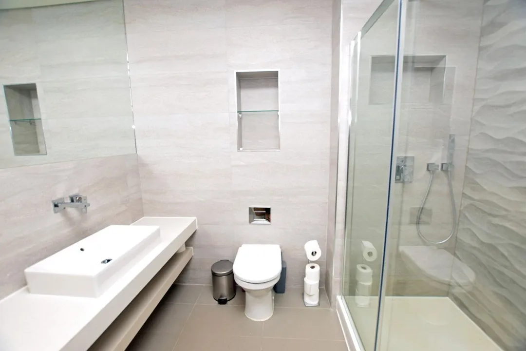 https://mr0.homeflow-assets.co.uk/files/photo/image/48095/5777/_x_/OCL170089_01.jpg
