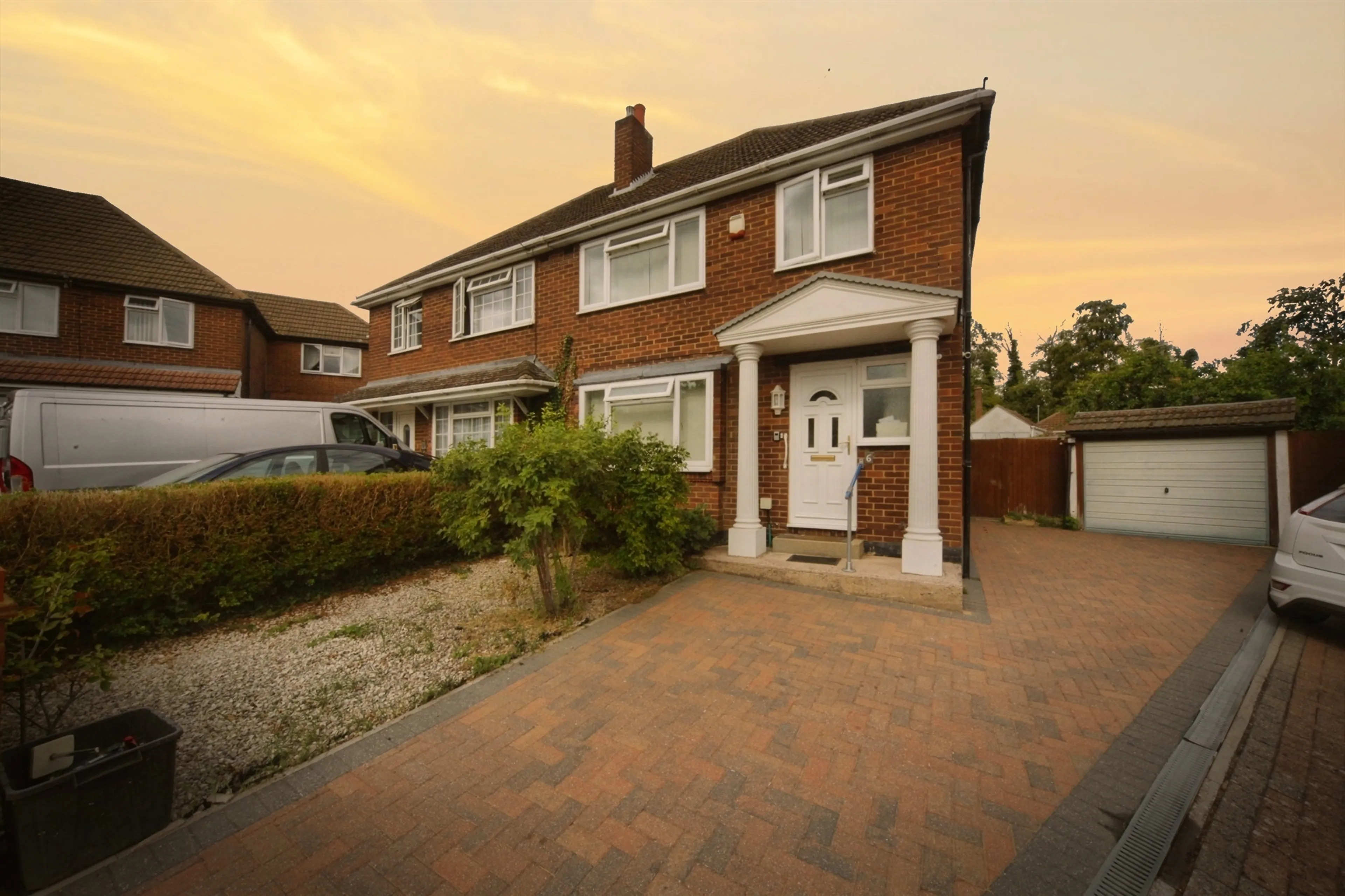 Property photo 0