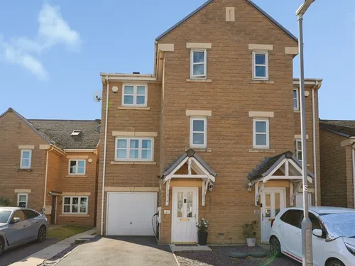 Belgrave Court, Brighousephoto