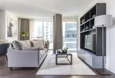 32 Harbour Way Canary Wharf E14 photo 1