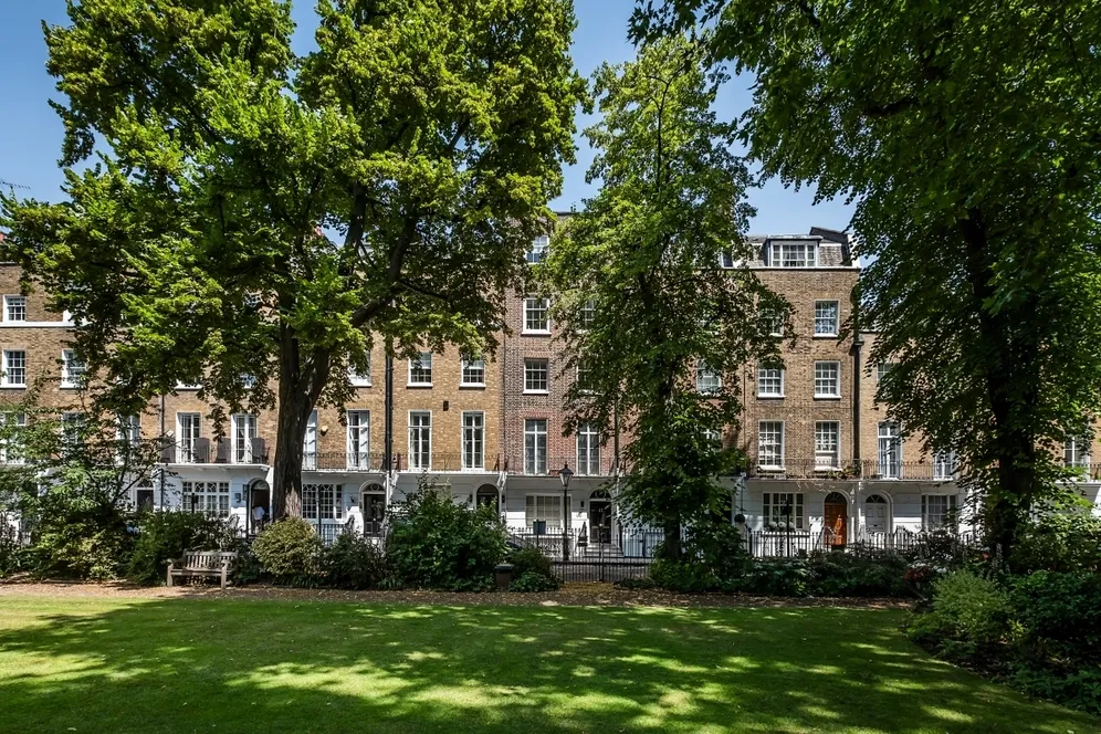 Brompton Square Knightsbridge SW3 photo 2