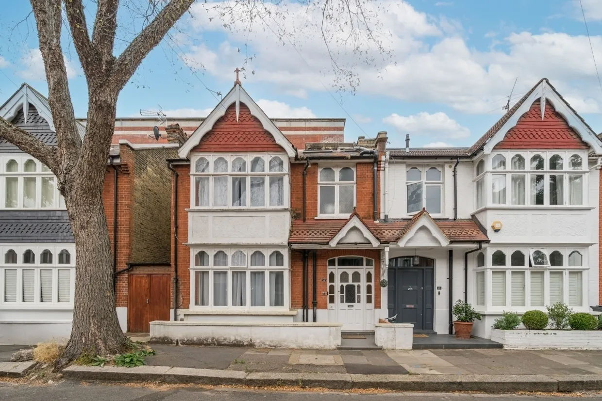 Merton Avenue London W4 photo 4