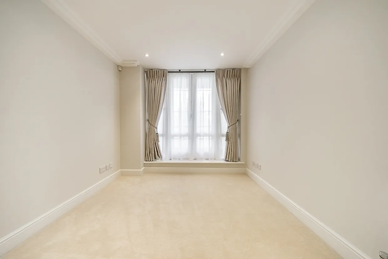 Westfield Kidderpore Avenue NW3 photo 8