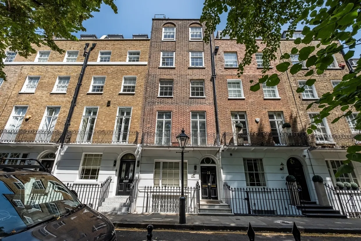 Brompton Square Knightsbridge SW3 photo 6