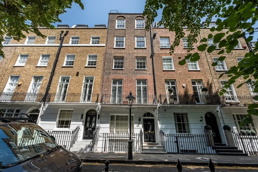 Brompton Square Knightsbridge SW3 photo 6