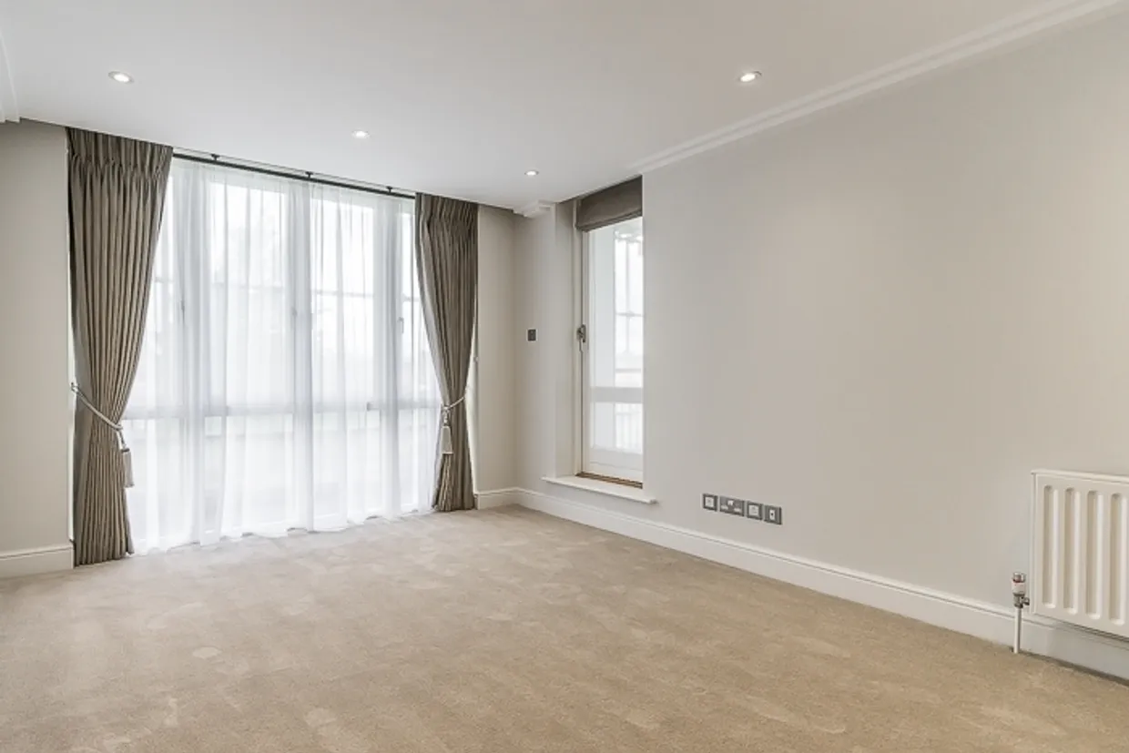 Westfield Kidderpore Avenue NW3 photo 9