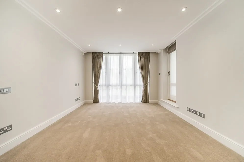 Westfield Kidderpore Avenue NW3 photo 10