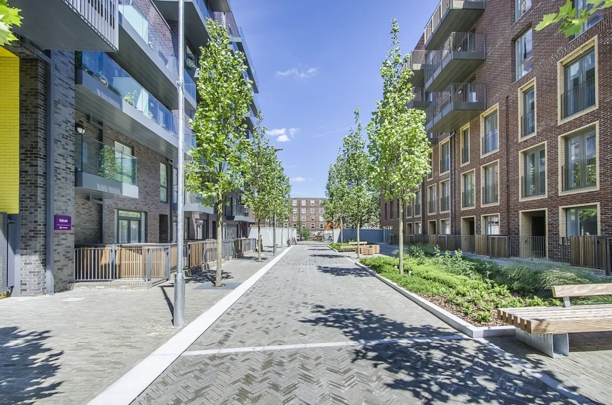 Hidcote Apartments, 5 Danvers Avenue London SW11 photo 2