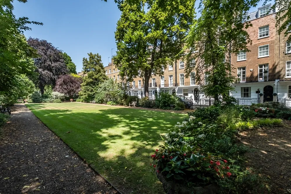 Brompton Square Knightsbridge SW3 photo 9